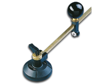 Rundschneider mit kugelgelagerten Schneidkopf